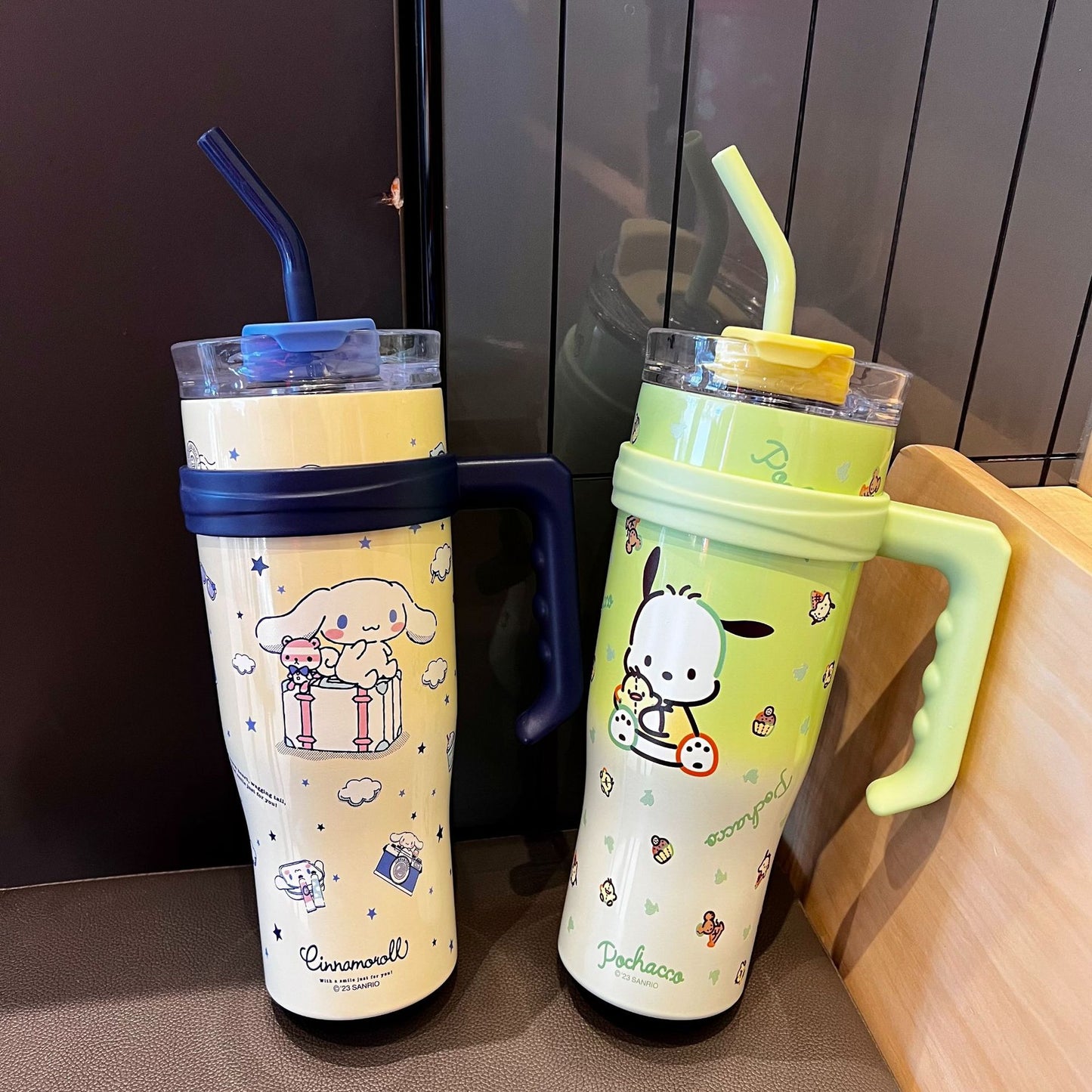 Sanrio Character Vacuum Cup with Straw Handle 1200ml