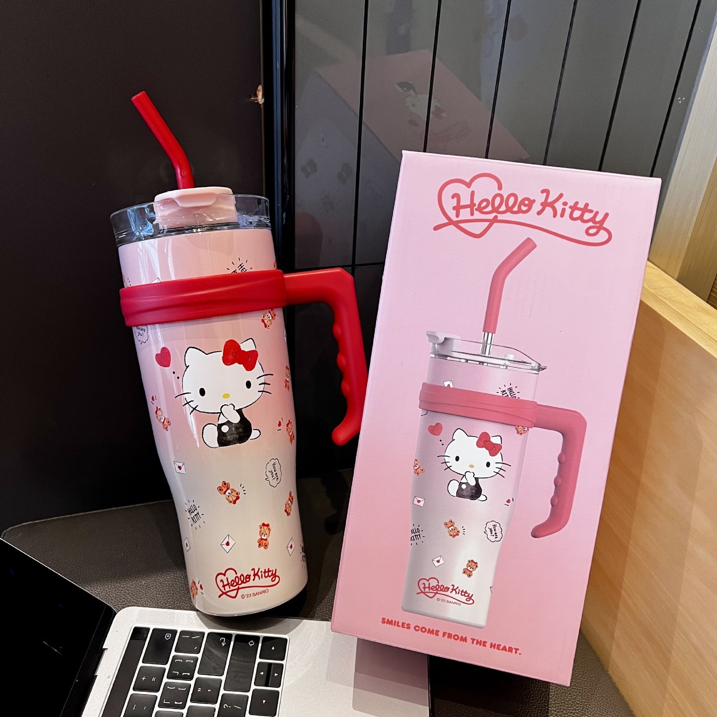 Sanrio Character Vacuum Cup with Straw Handle 1200ml